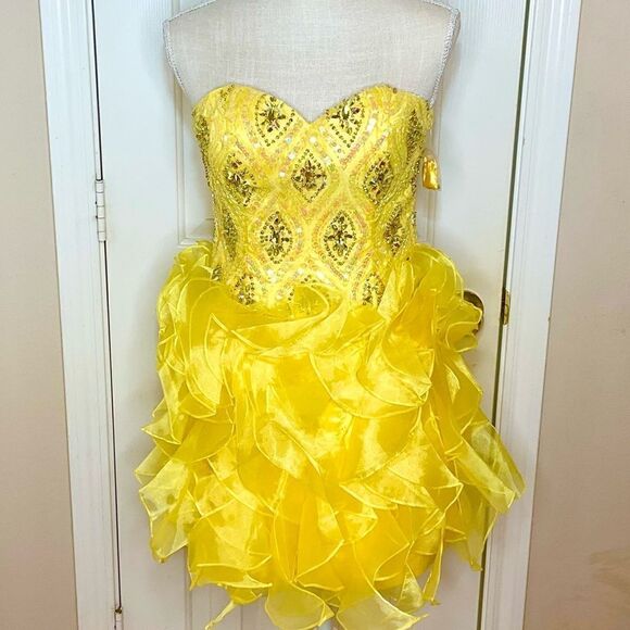Cinderella Dresses & Skirts - NWT CINDERELLA Size 8 Yellow Rhinestone Tulle Prom/Formal Dress
